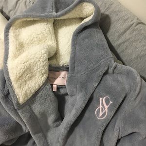 NWOT Victoria’s Secret Robe w/ Hood
